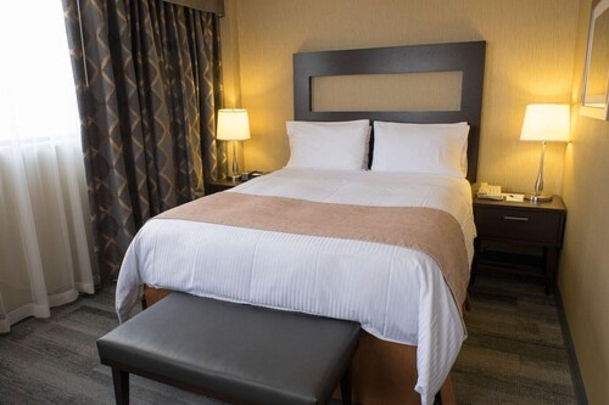 เดอะ เรอแฮมป์ตัน โฮเต็ล Hotel โตรอนโต ภายนอก รูปภาพ