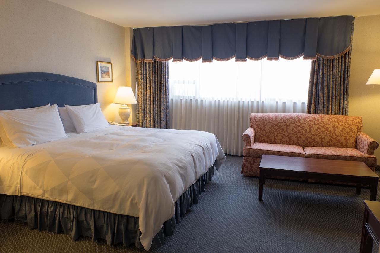 เดอะ เรอแฮมป์ตัน โฮเต็ล Hotel โตรอนโต ภายนอก รูปภาพ