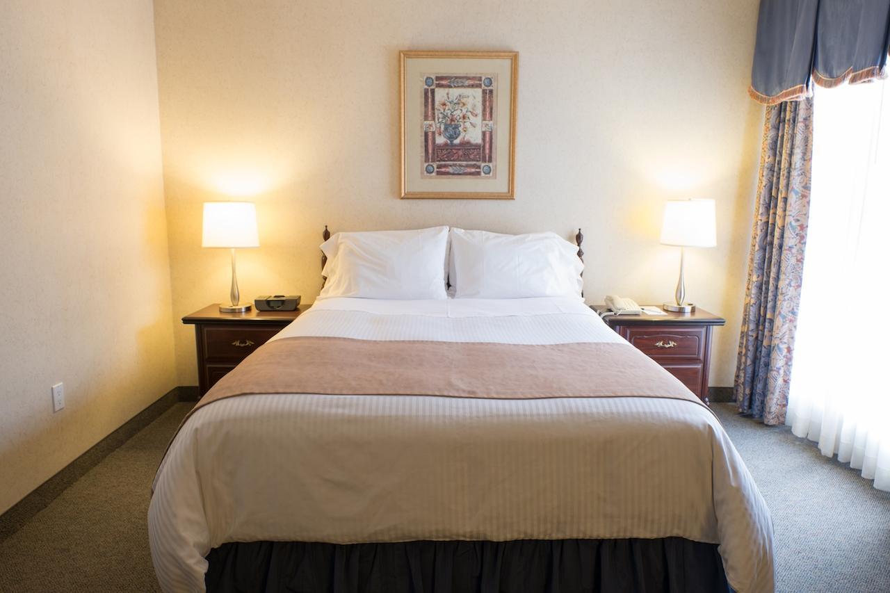 เดอะ เรอแฮมป์ตัน โฮเต็ล Hotel โตรอนโต ภายนอก รูปภาพ